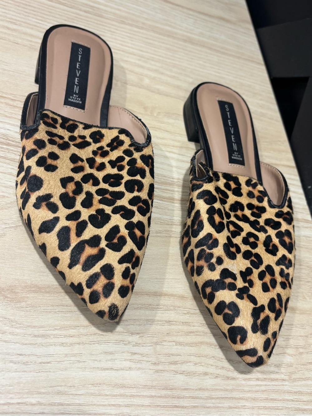 Steve Madden Leopard Print Pointed Toe Slip-On Mules - Tan & Black